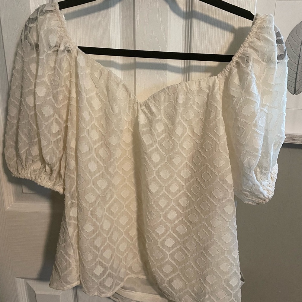 Lizard thicket boutique white top Size small